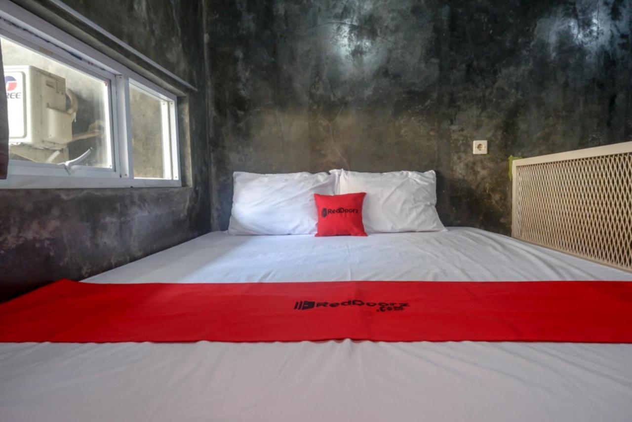 Reddoorz Near Jumbo Mall Sragen Exterior photo
